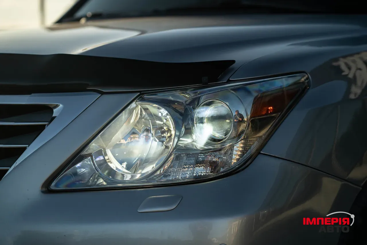 Lexus LX - фото 15