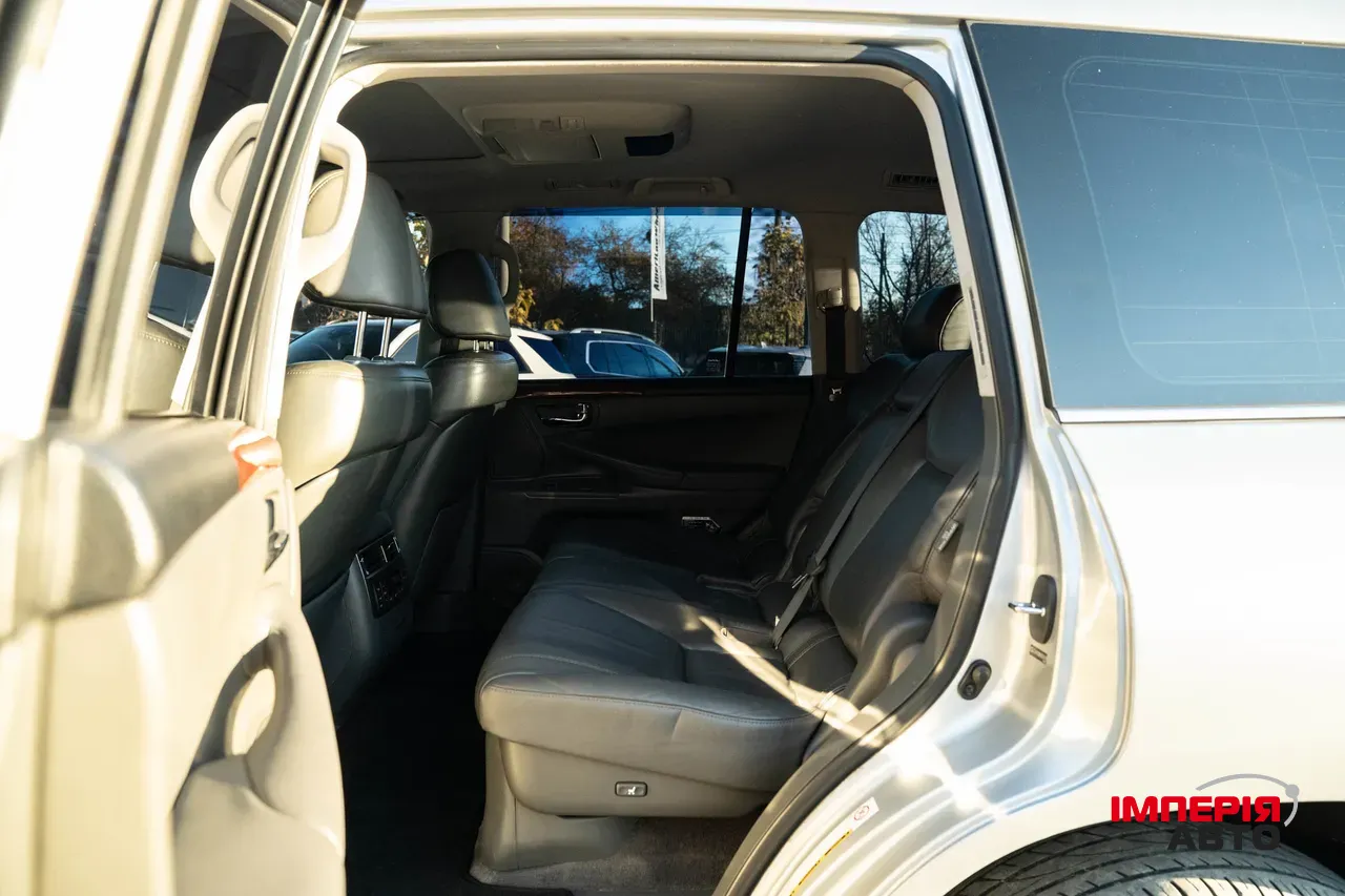 Lexus LX - фото 38