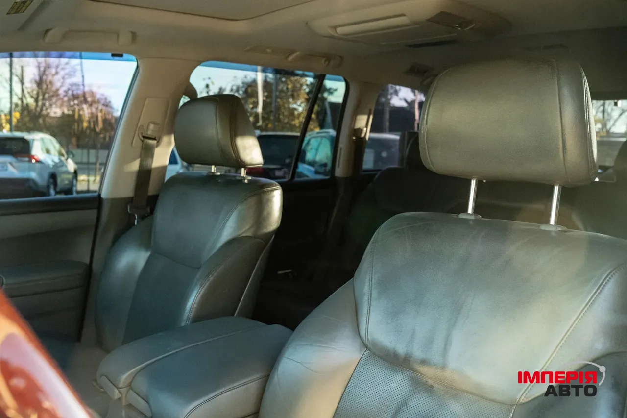 Lexus LX - фото 37