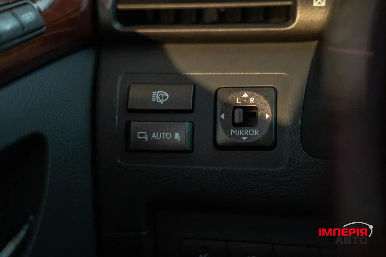 Lexus LX - фото 22