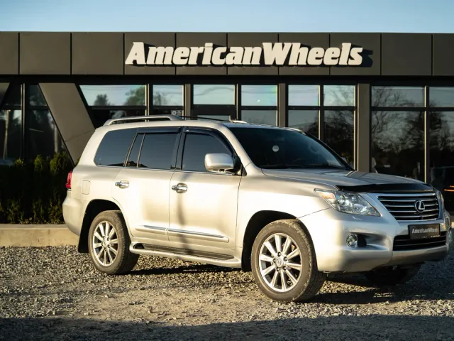 Lexus LX - фото 3