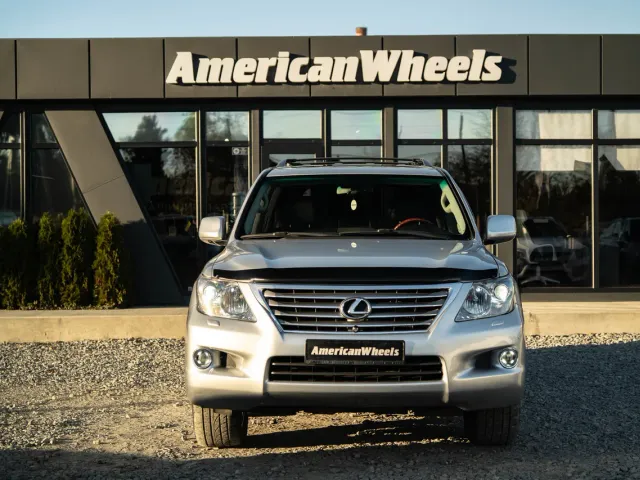 Lexus LX - фото 2