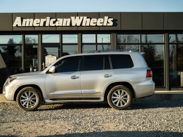 Lexus LX - фото 4