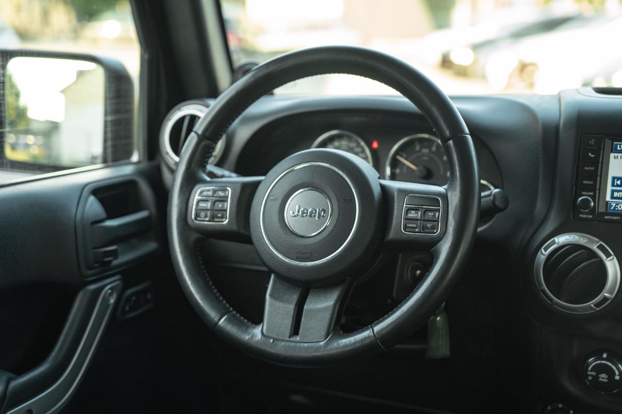 Jeep Wrangler - фото 31