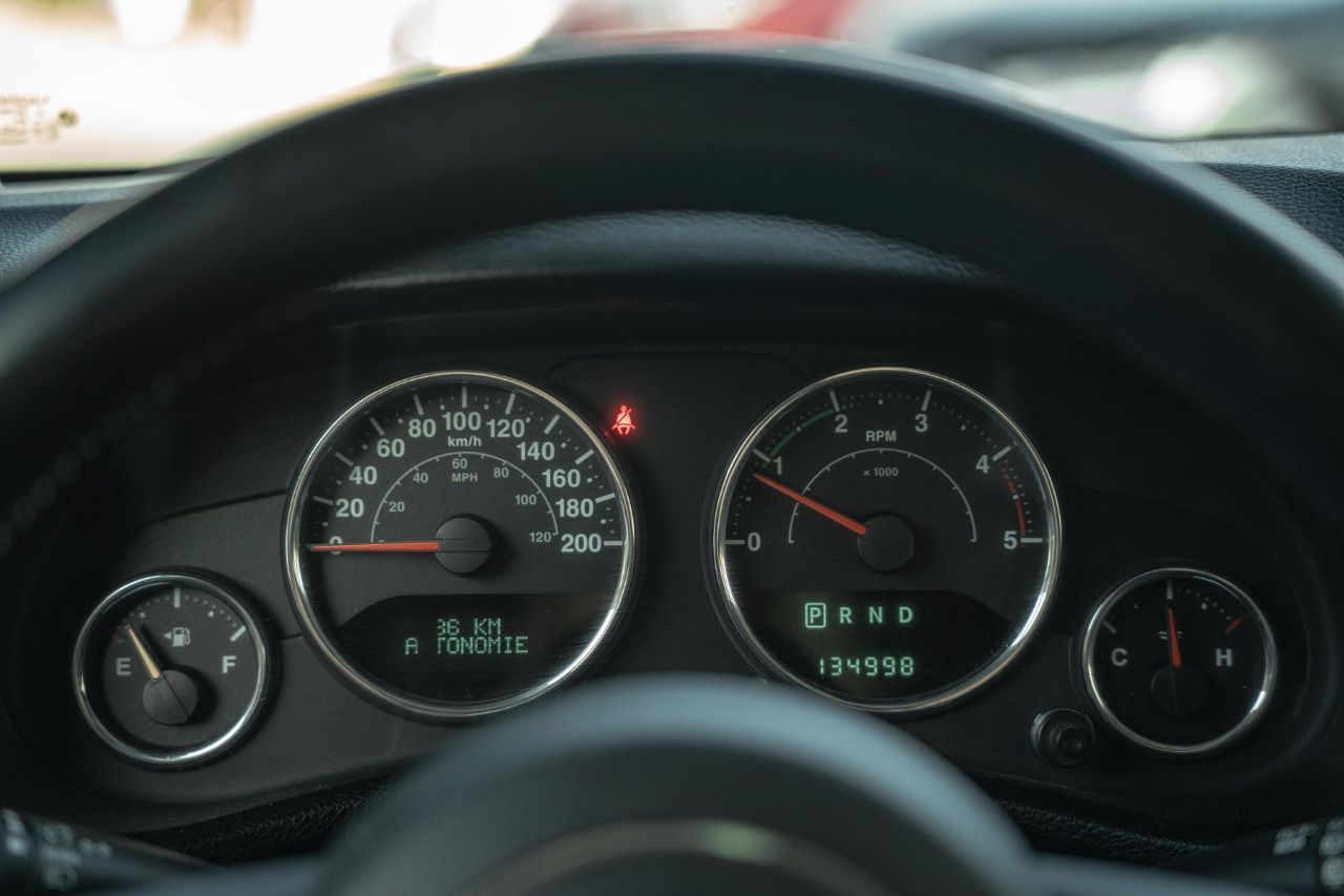 Jeep Wrangler - фото 32