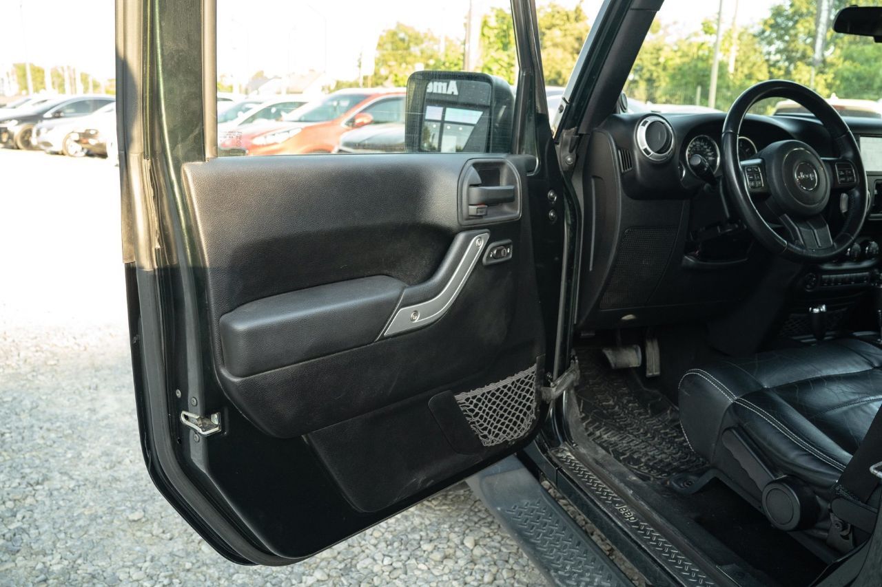 Jeep Wrangler - фото 46