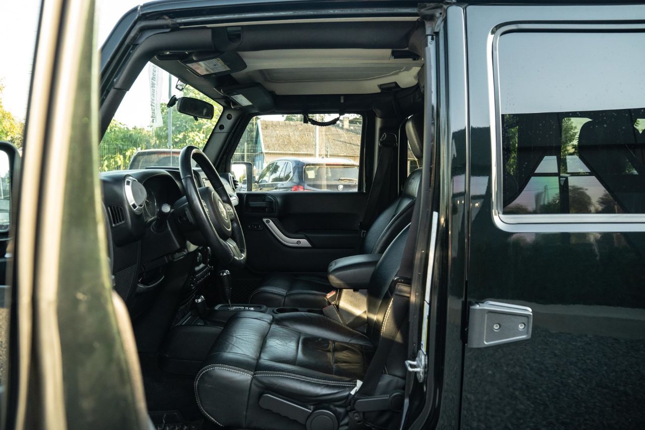 Jeep Wrangler - фото 28