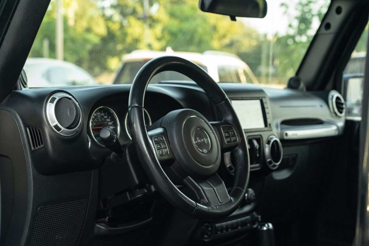 Jeep Wrangler - фото 29