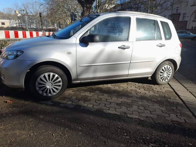 Mazda 2 - фото 3