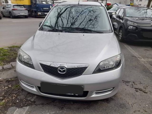 Mazda 2 - фото 2