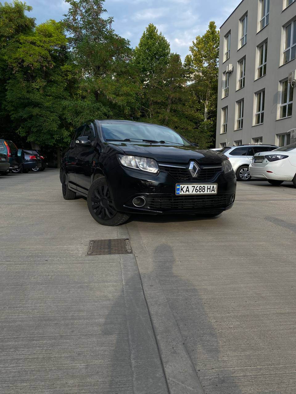 Renault Logan - фото 1