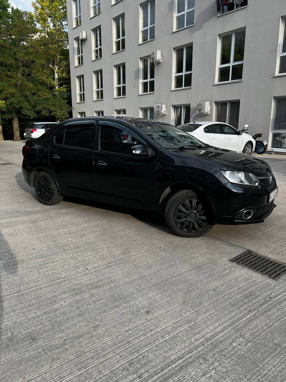 Renault Logan - фото 2