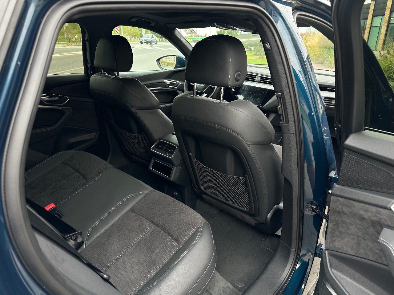 Audi e-tron - фото 18