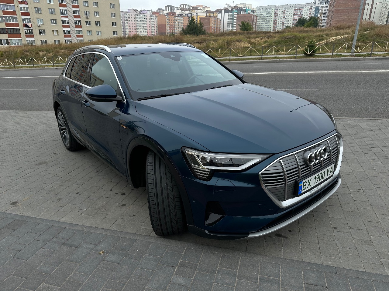 Audi e-tron - фото 20