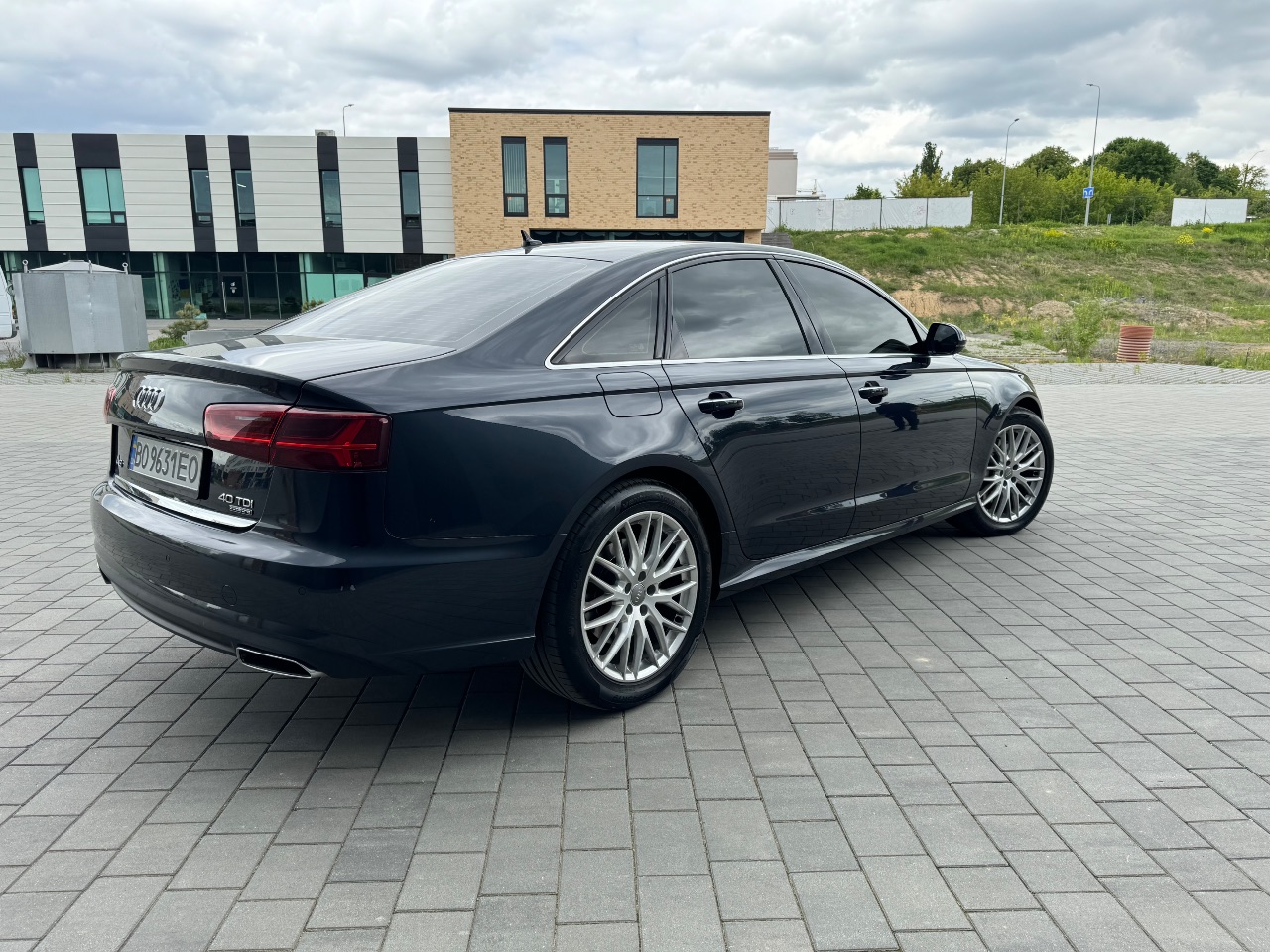 Audi A6 - фото 2