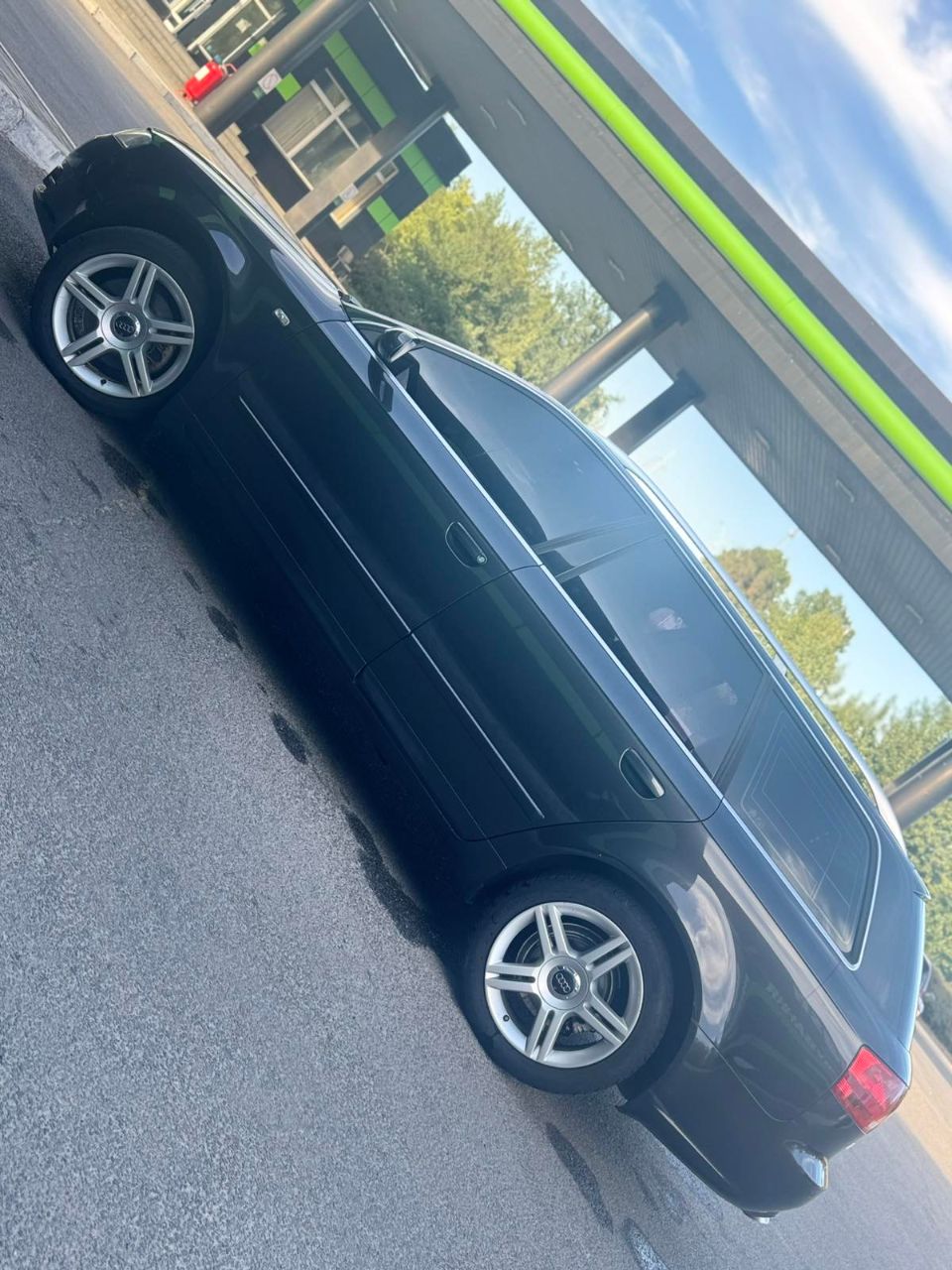 Audi A4 - фото 6