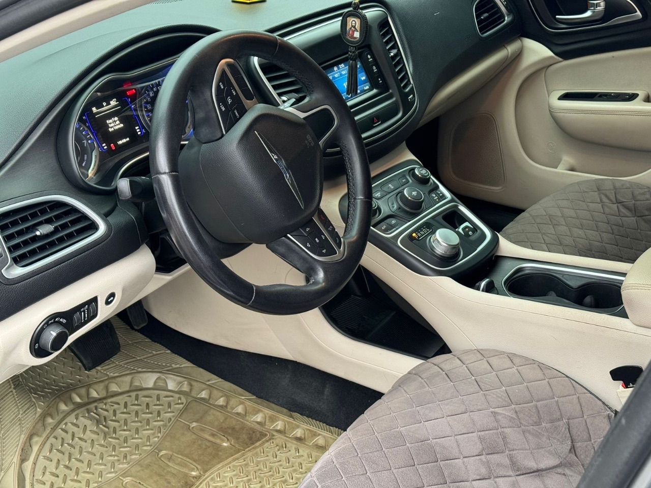 Chrysler 200 - фото 16