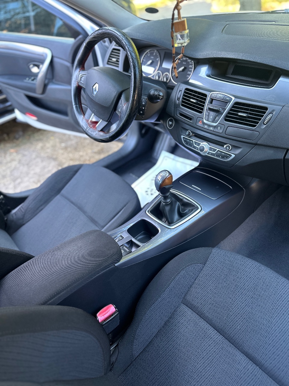 Renault Laguna - фото 9