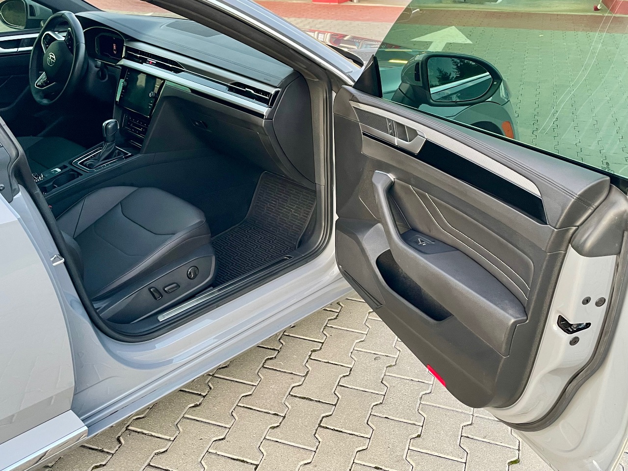 Volkswagen Arteon R - фото 57