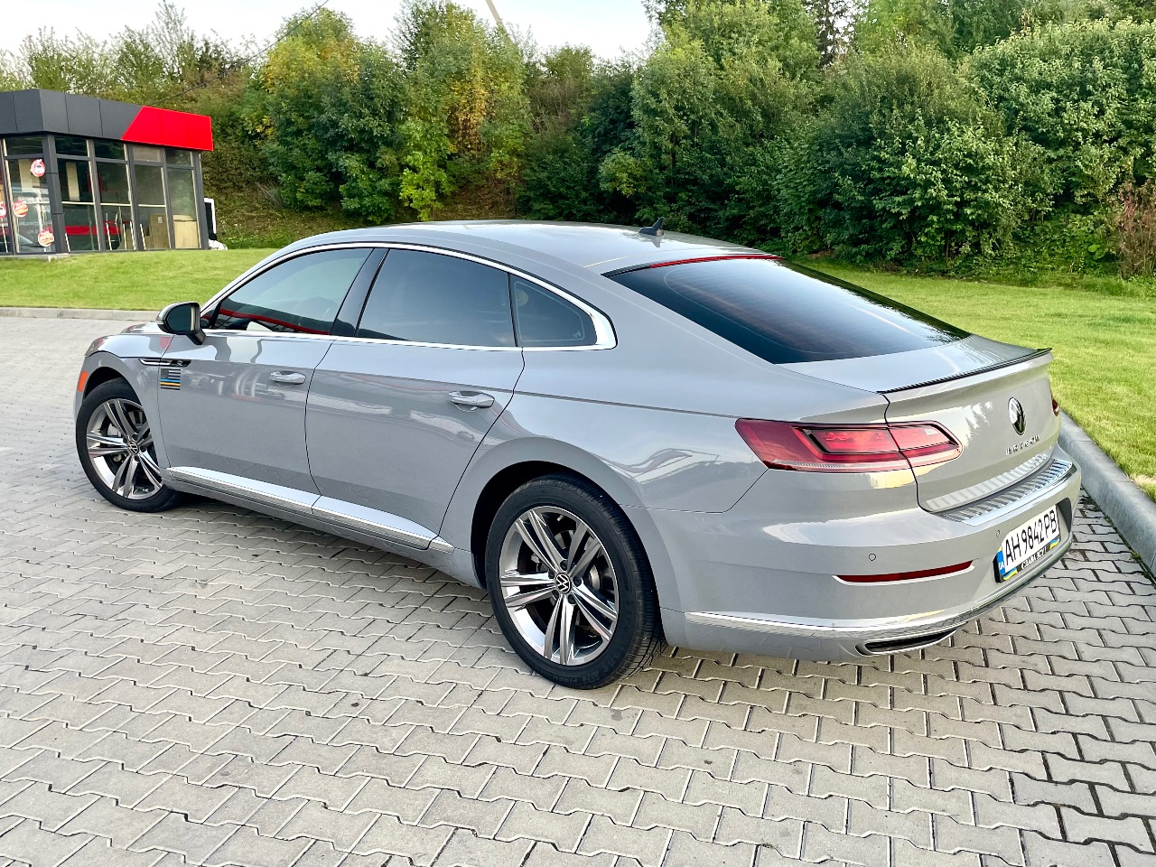 Volkswagen Arteon R - фото 20