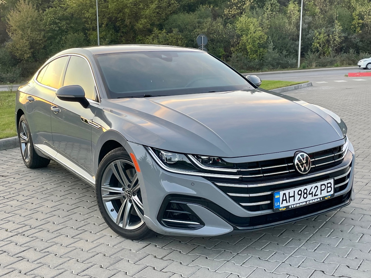Volkswagen Arteon R - фото 3