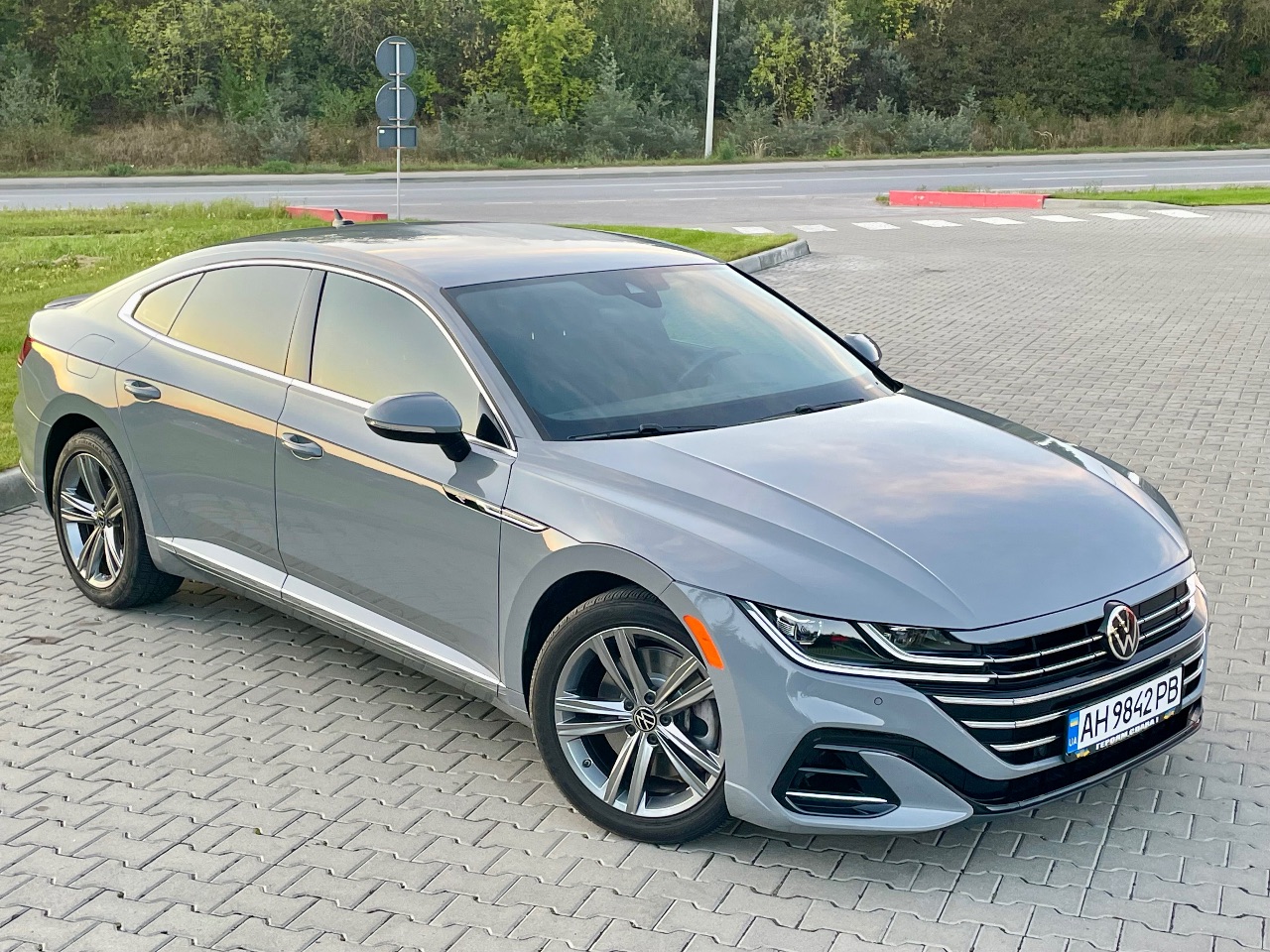 Volkswagen Arteon R - фото 27
