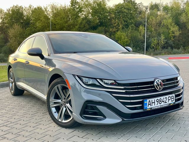 Volkswagen Arteon R - фото 1
