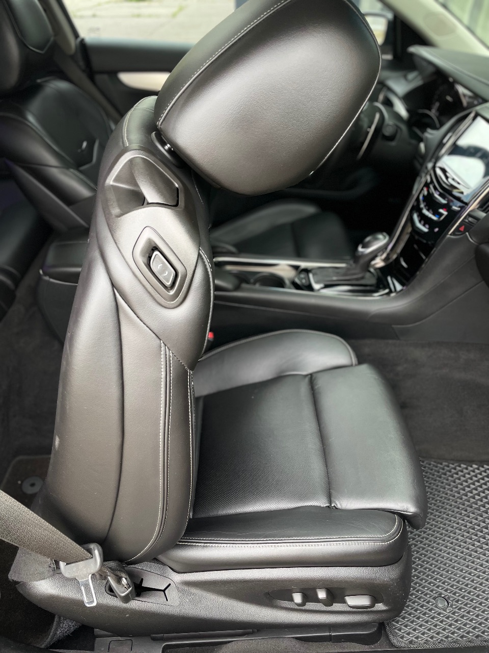 Cadillac ATS - фото 27