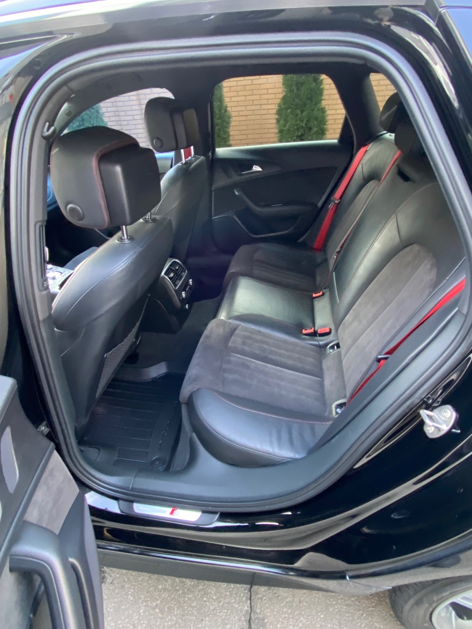 Audi A6 - фото 6