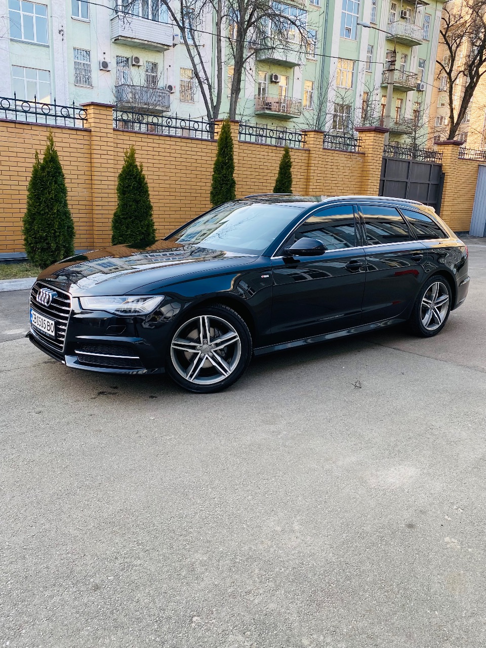 Audi A6 - фото 2