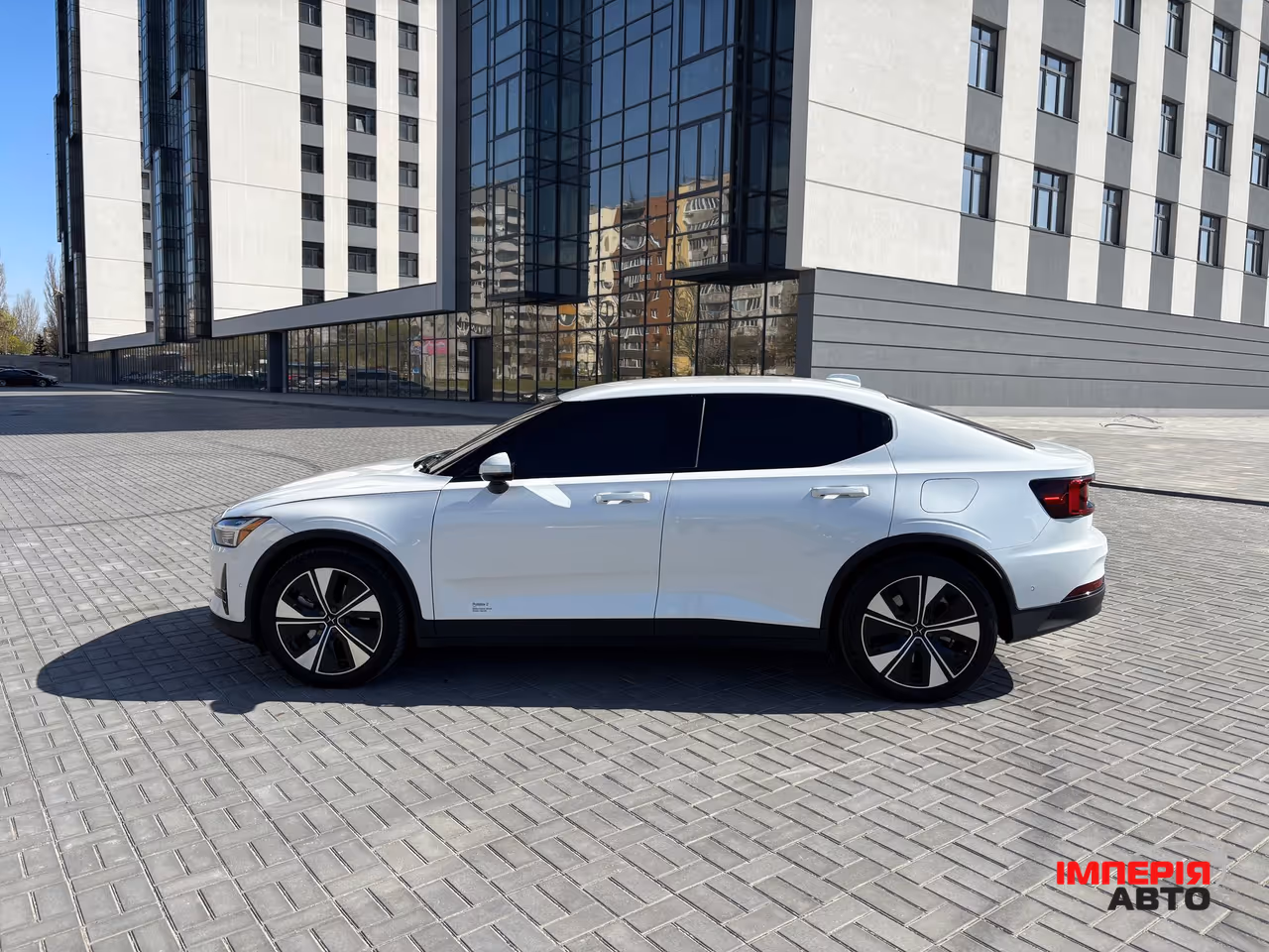 Polestar 2 - фото 2