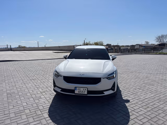 Polestar 2 - фото 3