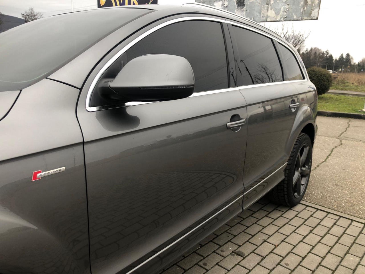 Audi Q7 - фото 10