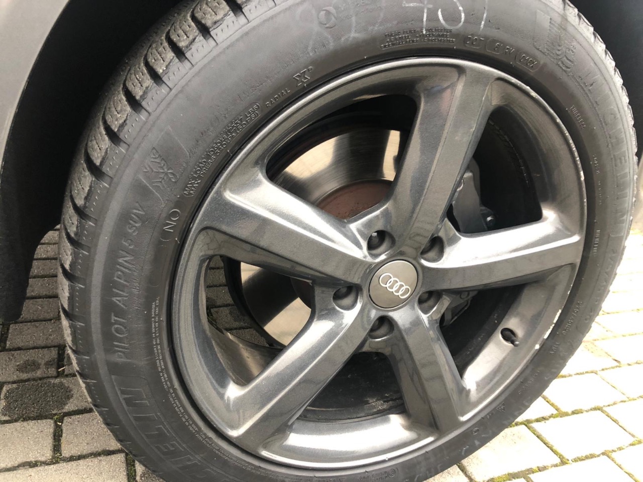 Audi Q7 - фото 13