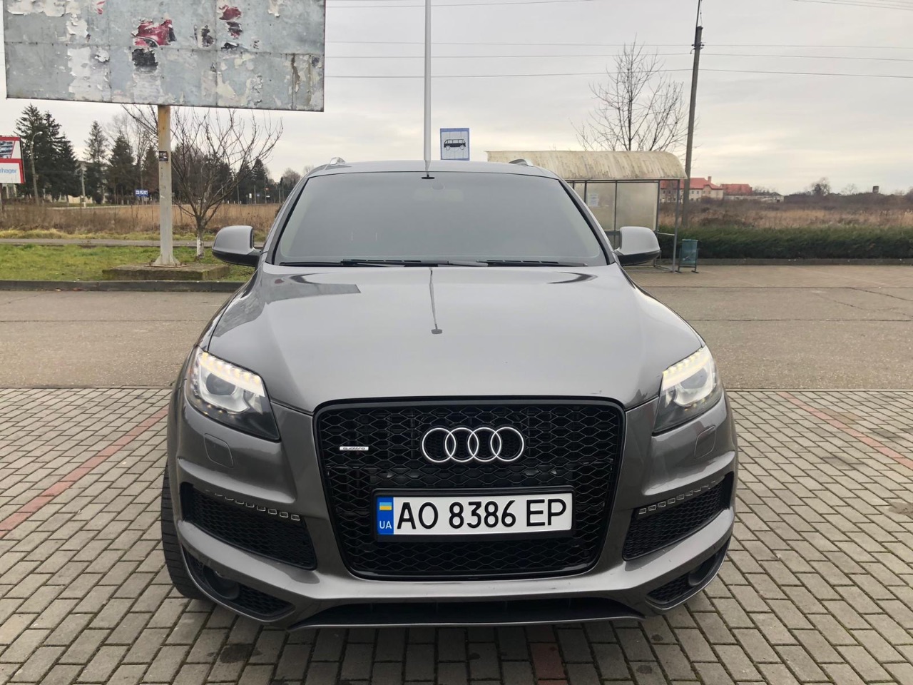 Audi Q7 - фото 1