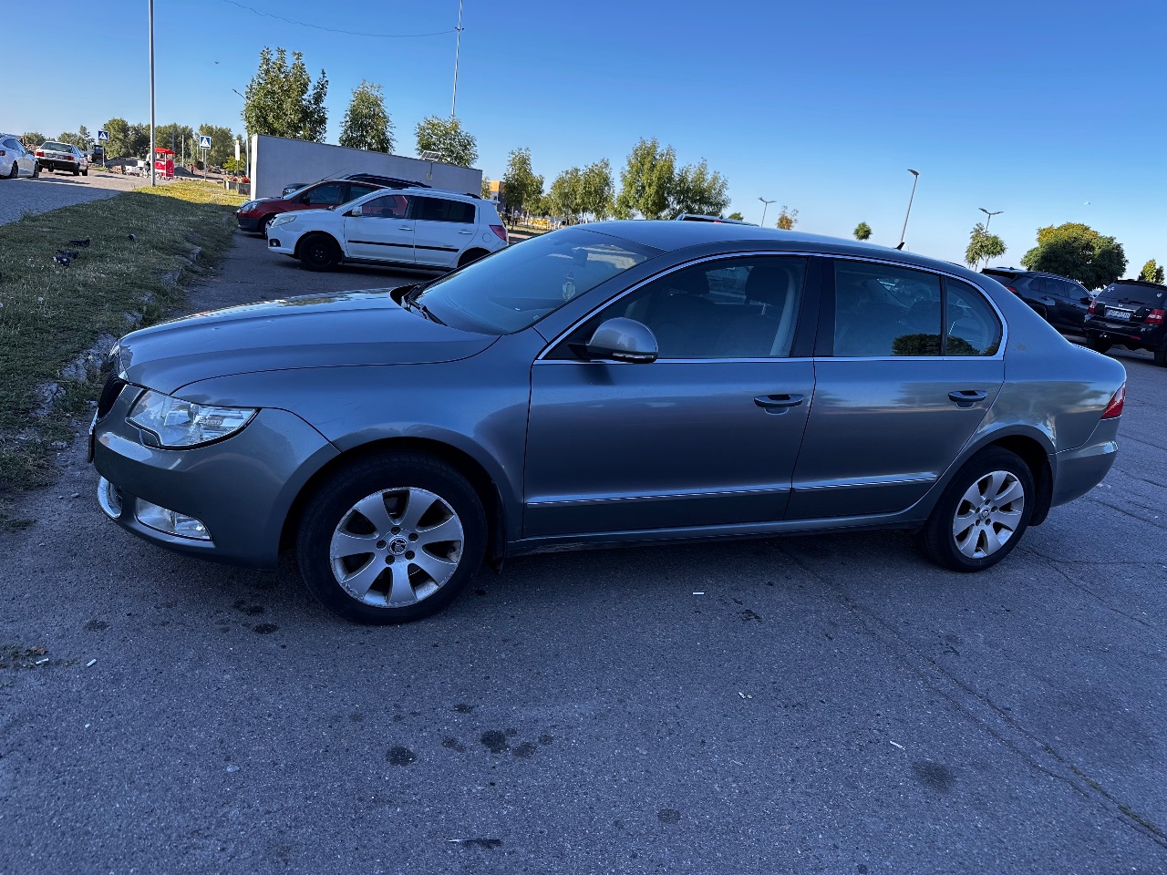 Skoda Superb - фото 2