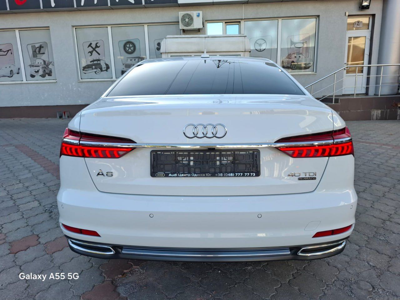 Audi A6 - фото 1