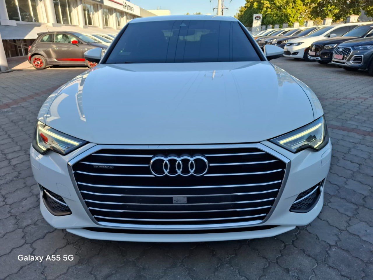 Audi A6 - фото 10