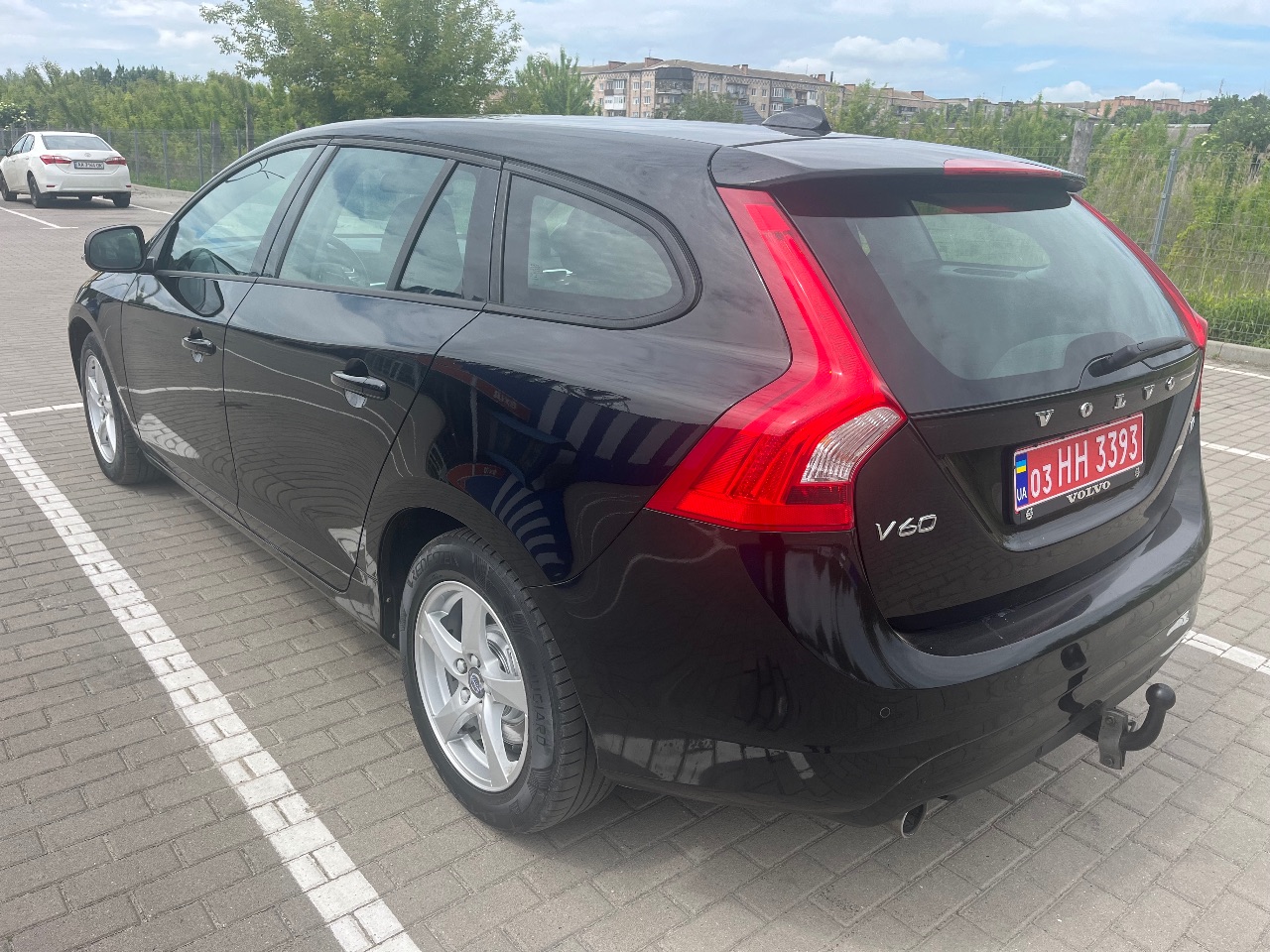 Volvo V60 - фото 11