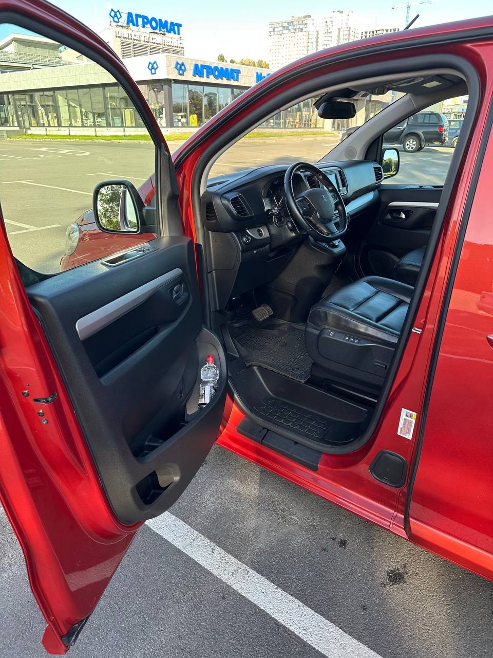 Peugeot Traveller - фото 6