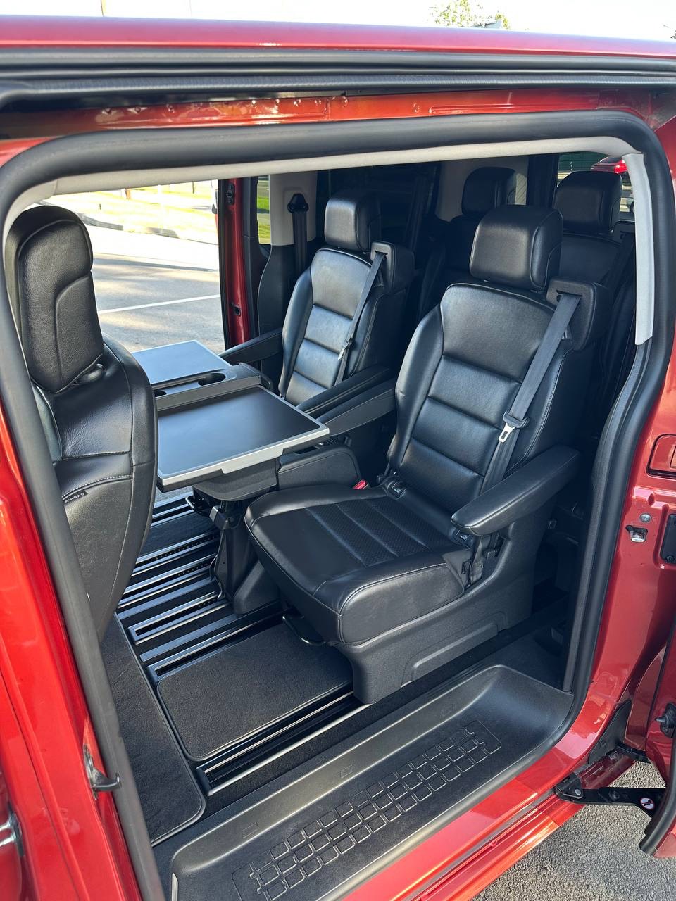 Peugeot Traveller - фото 15