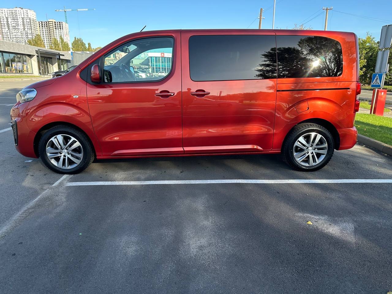 Peugeot Traveller - фото 3