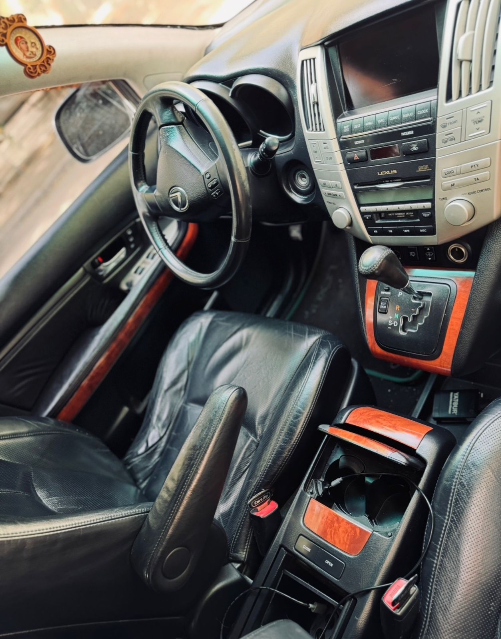 Lexus RX - фото 8