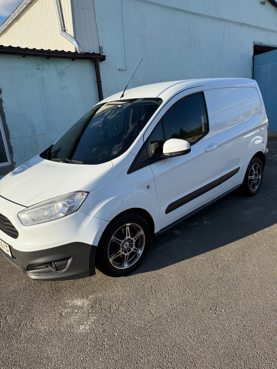 Ford Transit Connect - фото 25
