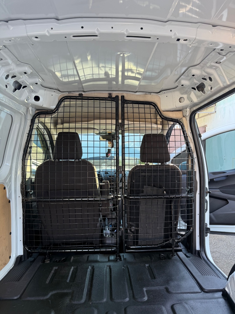 Ford Transit Connect - фото 27