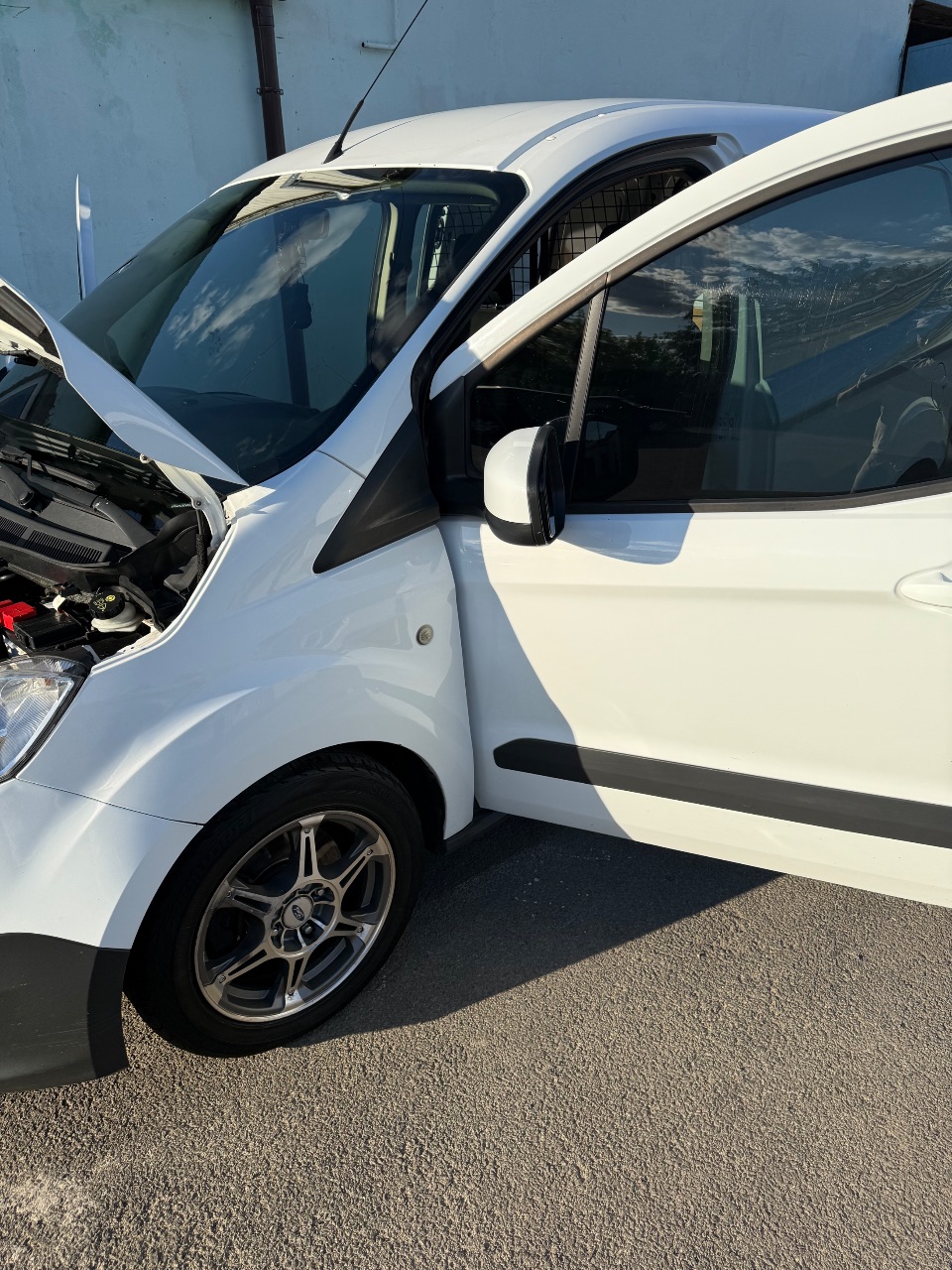 Ford Transit Connect - фото 32