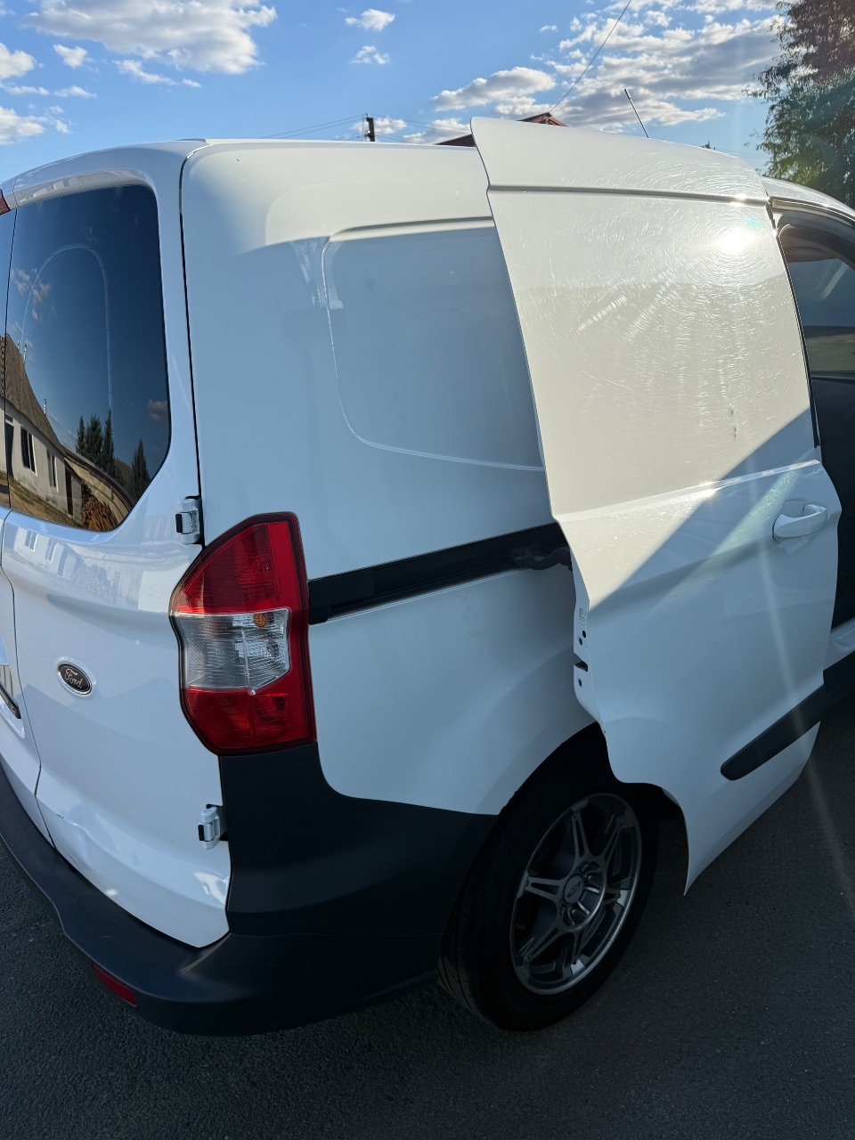 Ford Transit Connect - фото 30