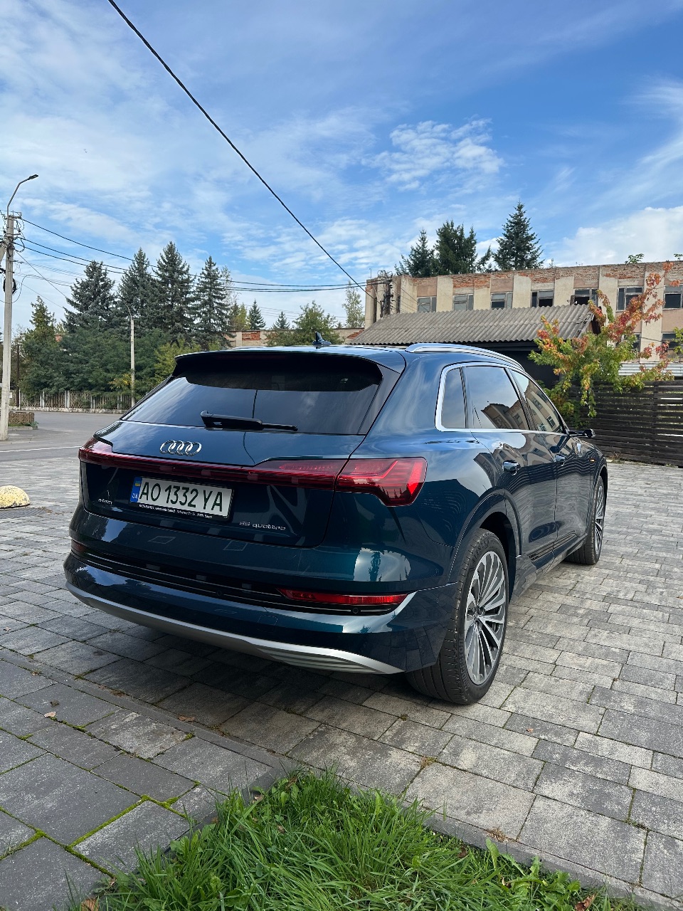 Audi e-tron - фото 9