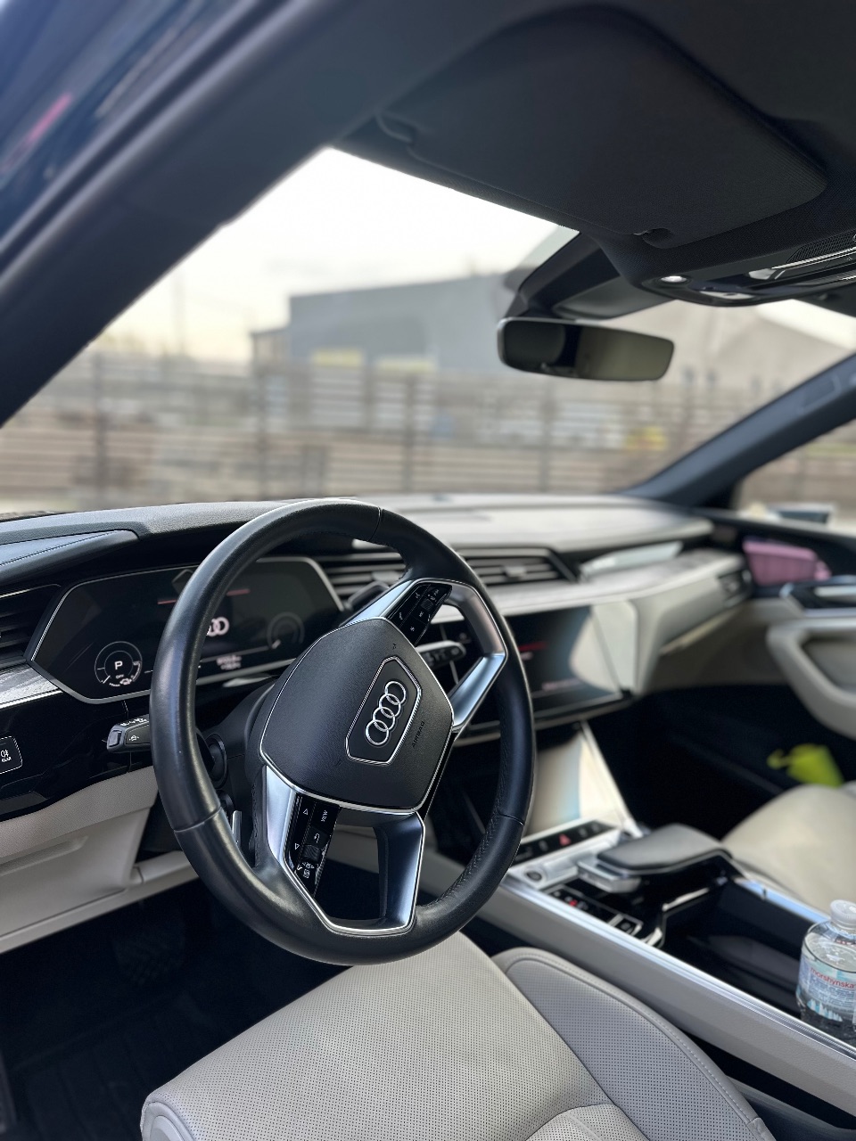 Audi e-tron - фото 26