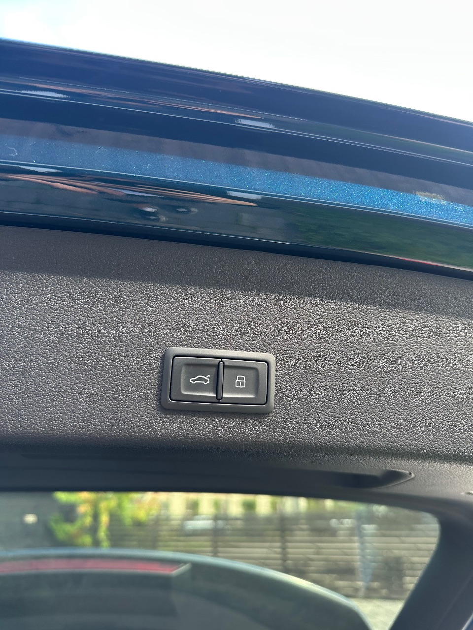 Audi e-tron - фото 17